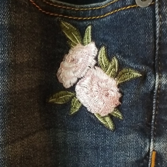 NWT MISS ME Floral Embroidered Skinny Jeans - Picture 9 of 12